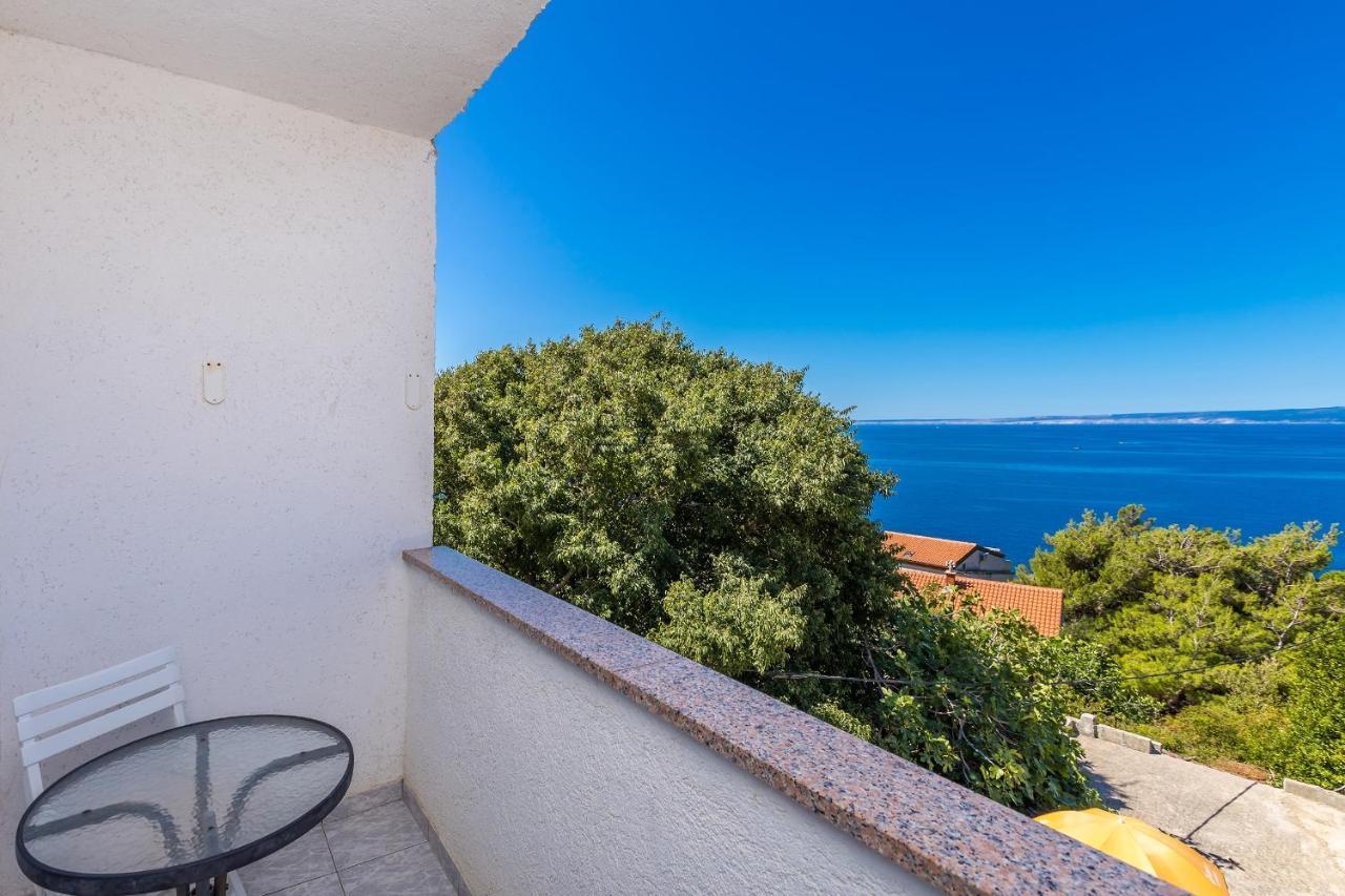 Private Accommodation Stara Baska Exterior photo