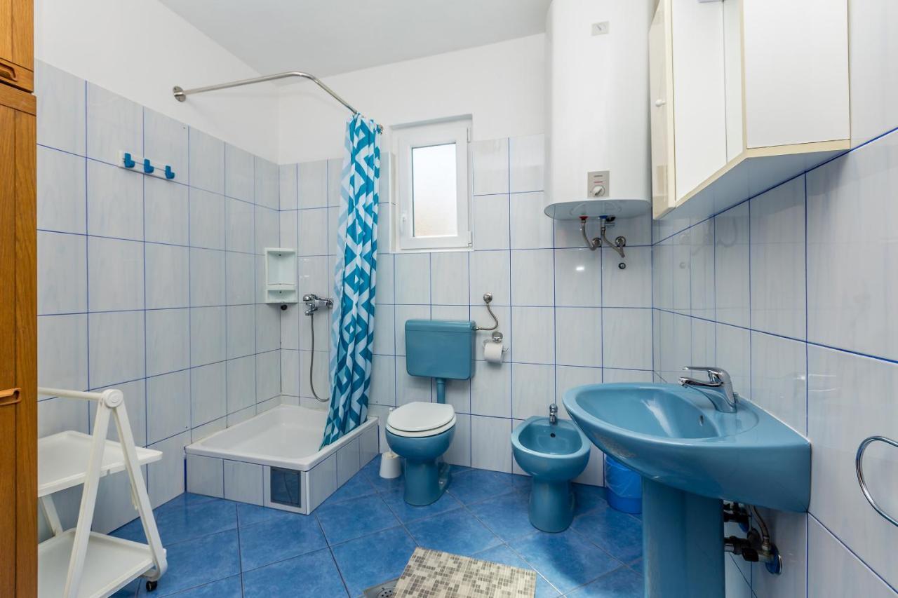Private Accommodation Stara Baska Exterior photo